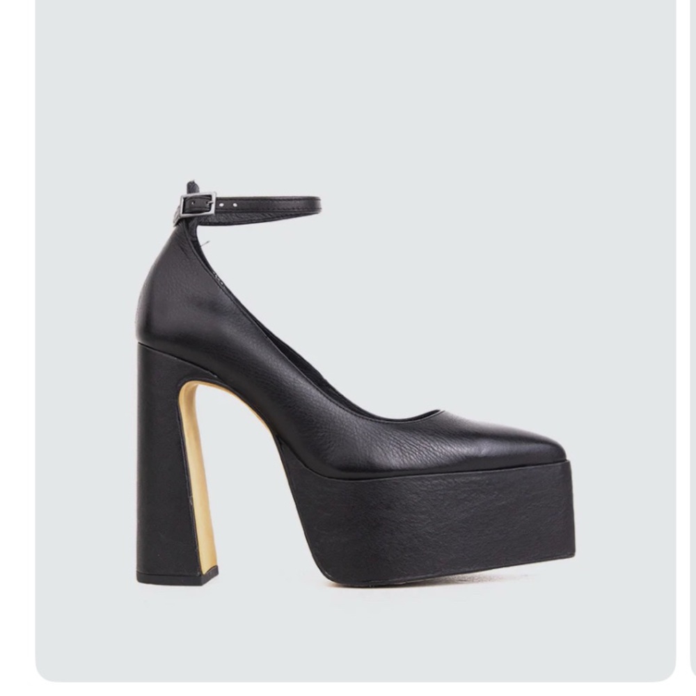 L'INTERVALLE Black Platform Heels